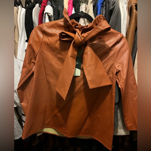 NWT Tuckernuck Faye Blouse - Picture 4 of 7